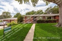 Building Photo - 1201 S 49th St