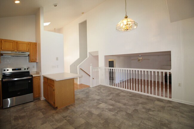 Building Photo - Great Home in West Greeley
