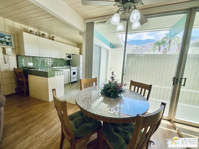 Building Photo - 1111 E Palm Canyon Dr