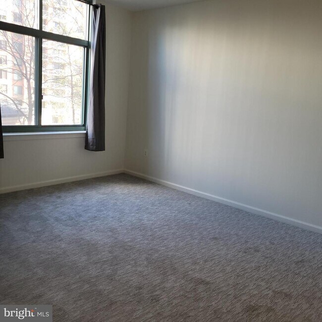 Building Photo - 11700 Old Georgetown Rd