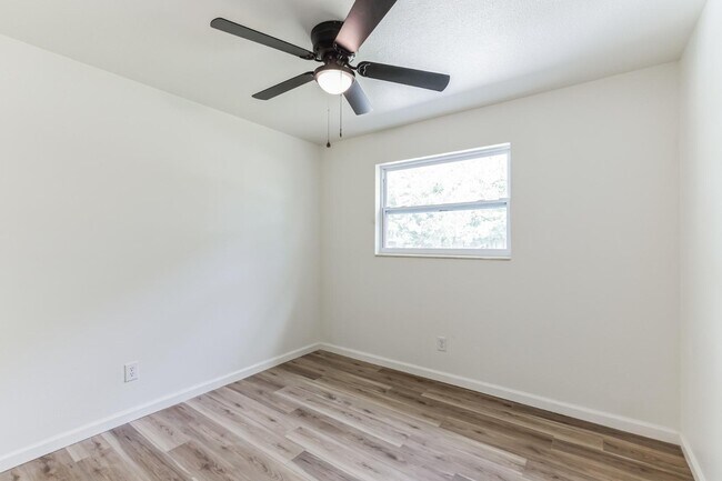 Building Photo - 4818 Dallen Lea Dr