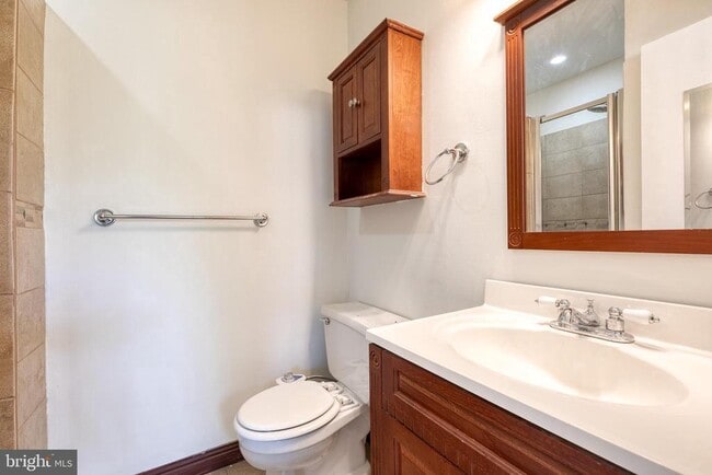 Building Photo - 1640 Mt Airy Ct