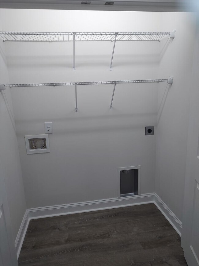 Building Photo - Spacious Townhome in Fairways at Wild Wing!