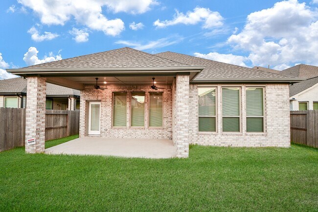 Building Photo - 1215 Carswell Grove Dr