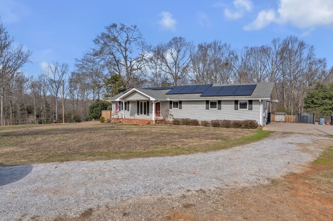 Building Photo - 3BR / 2BA Off-Grid Luxury Living with Large Fenced Lot and Solar Power $2297/mo rent