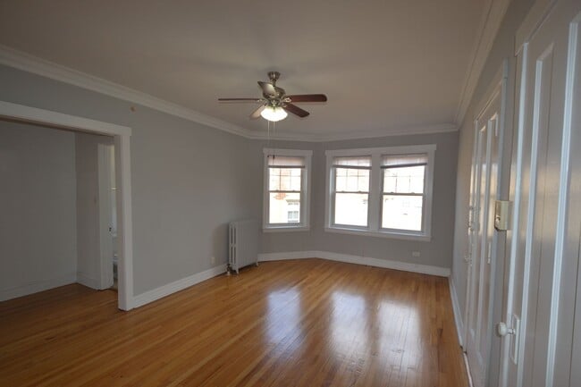 Building Photo - 4402 N Rockwell St