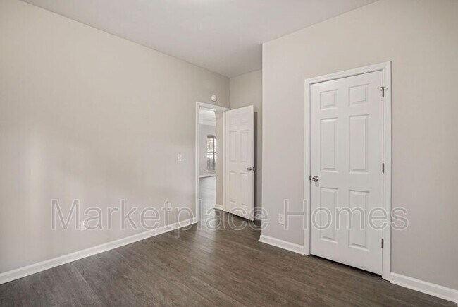 Building Photo - 9447 Brook Forest Cir