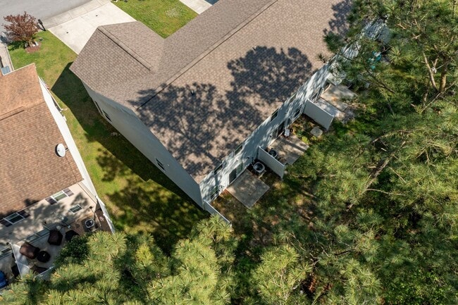 Building Photo - Welcome to Tuscany Villas!