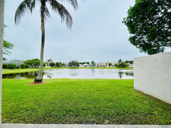 Building Photo - 137 Canterbury Pl