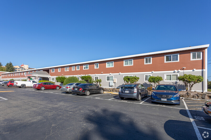 Parking lot - Sky View Park Villa