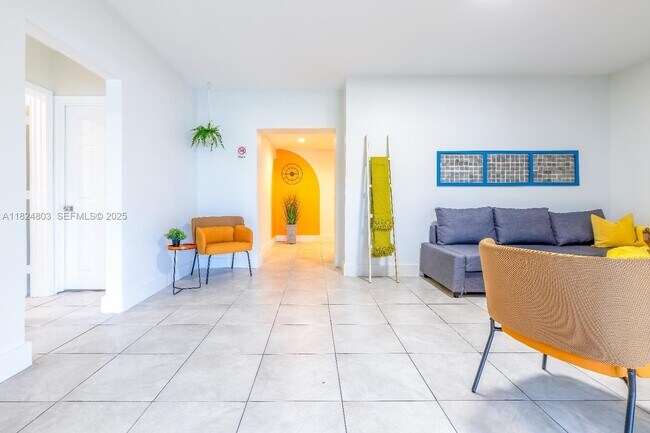 Building Photo - 1836 NW 16th Terrace