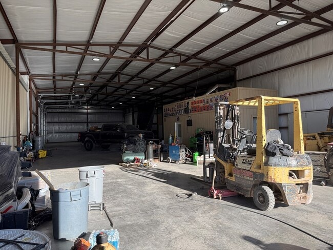 Building Photo - 2107 W 83rd St