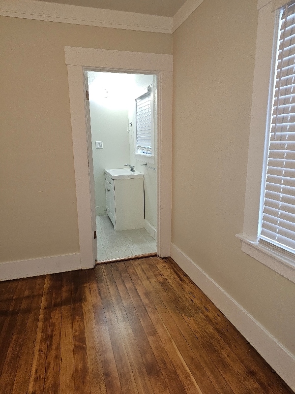 Building Photo - 412 Lincoln St