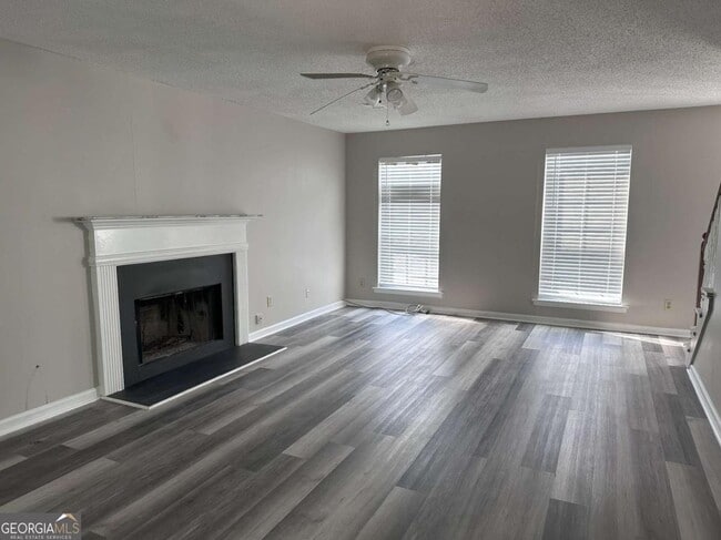 Building Photo - 714 Fernstone Trail