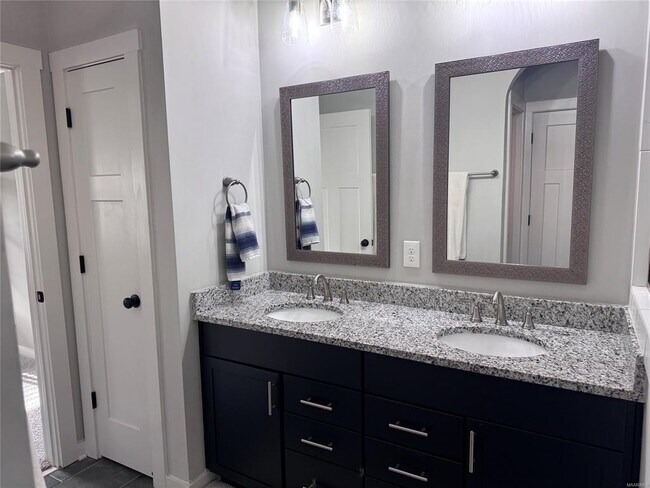 Building Photo - 730 Hedgefield Way