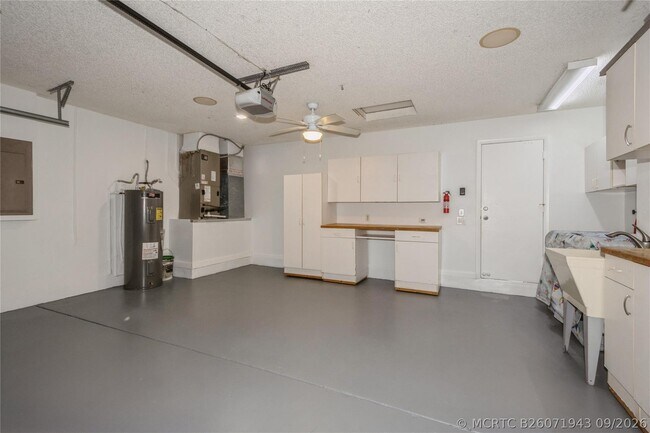 Building Photo - 4367 Dogwood Cir