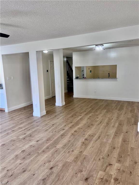 Building Photo - 304 Woods Edge Ct