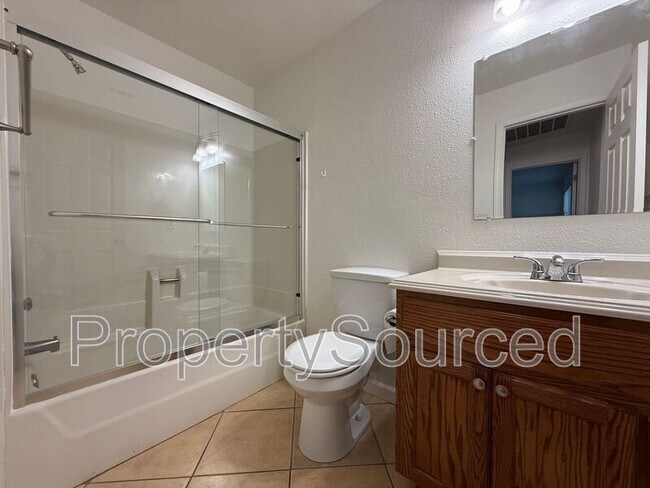 Building Photo - 1633 Porter Way