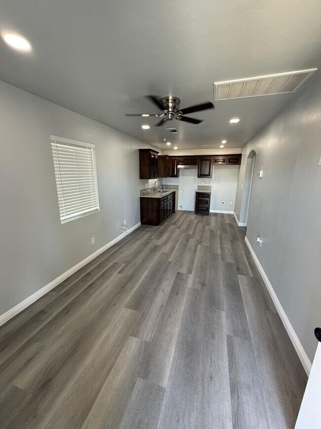 Building Photo - renovated and charming single family home in Delano - COMING SOON!