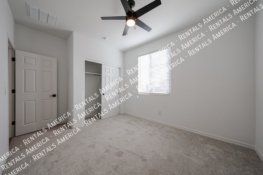 Building Photo - 5528 W McNeil St