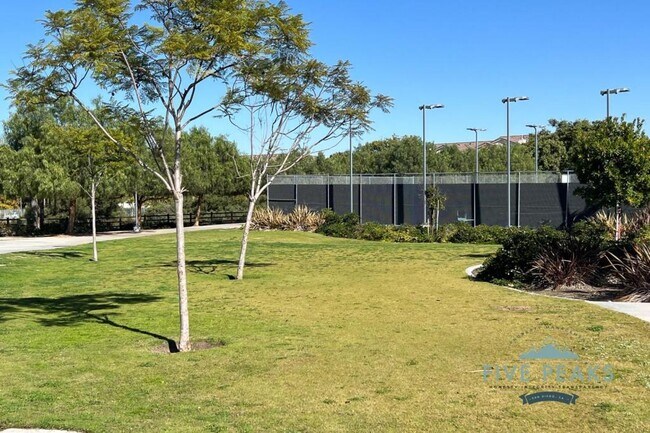 Building Photo - 1515 Franceschi Dr