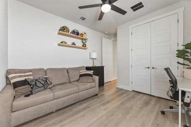 Building Photo - 4505 Post Loop