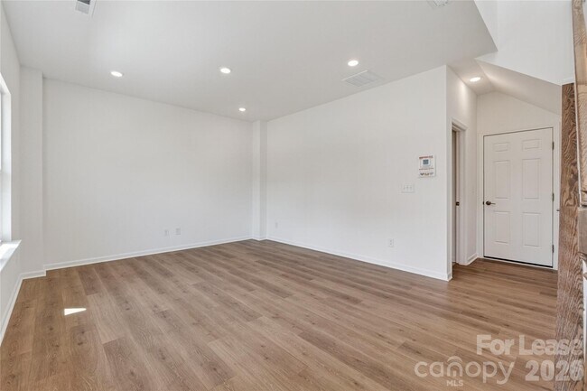 Building Photo - 504 Annie Lowery Wy