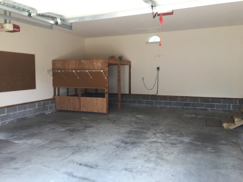 Building Photo - 11524 McGhee Rd