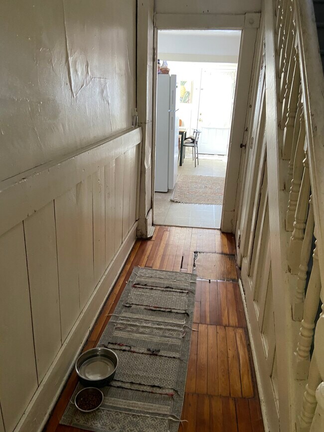 Building Photo - 35 S Chestnut St