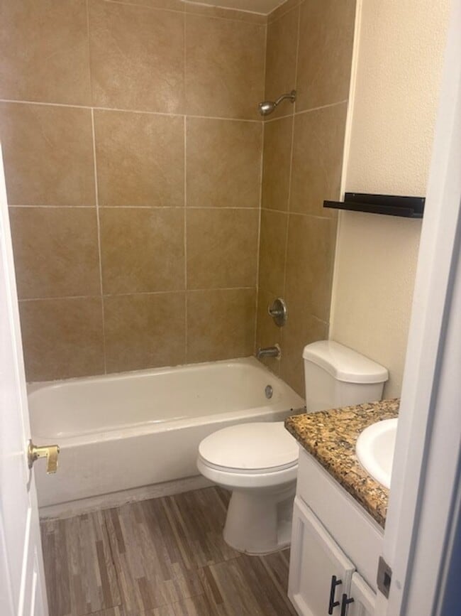 Building Photo - 4223 Zavala St