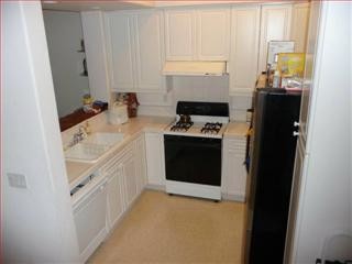 Building Photo - 844 Towne Dr