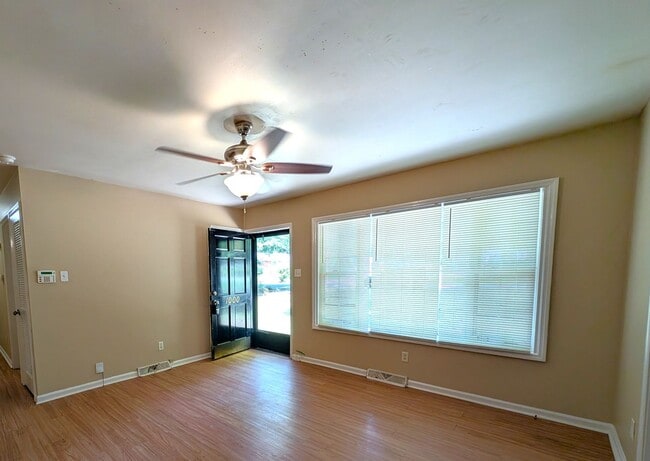 Building Photo - Charming Ranch Style home located in Forest Pawtuckett Community in NC!