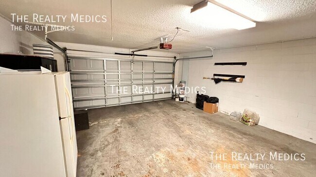 Building Photo - 1009 Alfred Dr