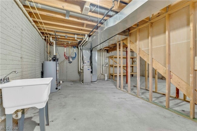 Building Photo - 1218 W 24th St