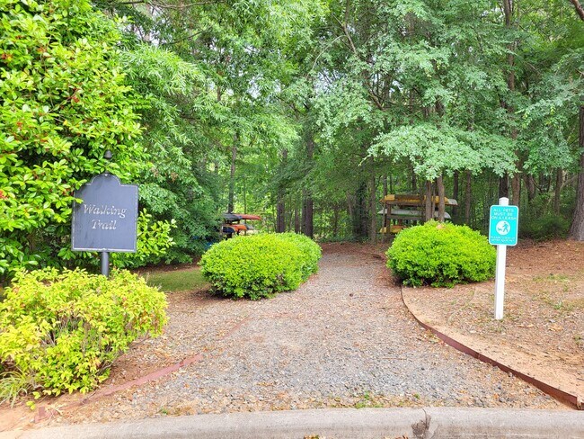 Building Photo - 19245 Lake Norman Cove Dr