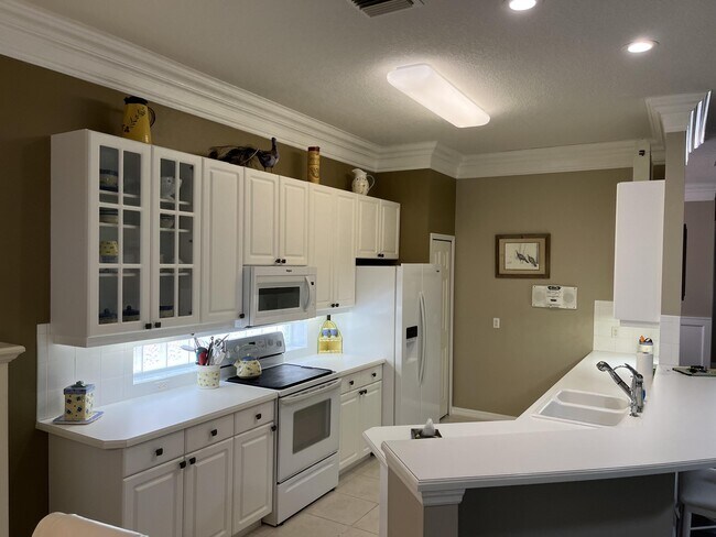 Building Photo - 628 Venetto Ct