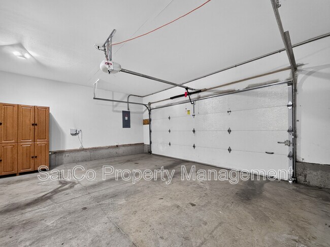 Building Photo - 48 S 17th Ct