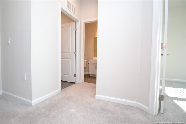 Building Photo - 1248 Channing Park Cir