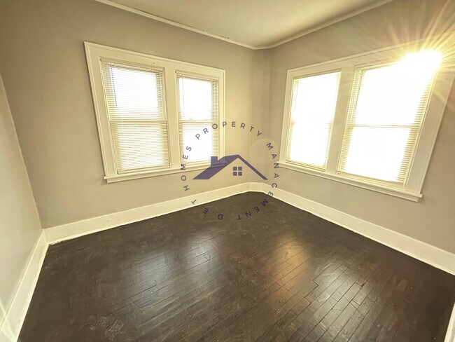 Building Photo - 3877 Garland St