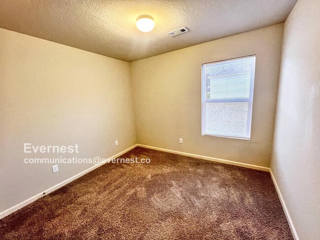Building Photo - 2169 Bentwood Dr