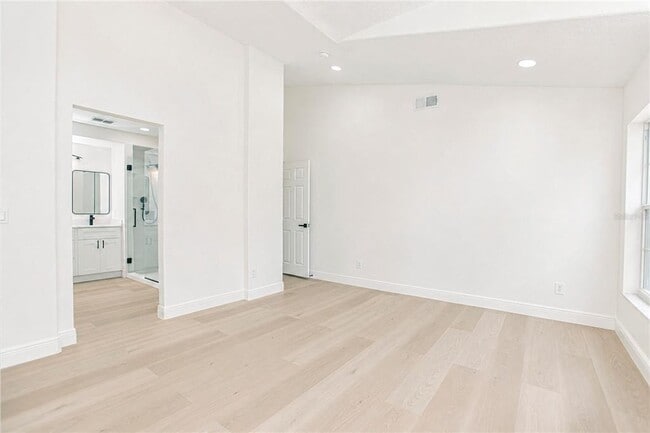 Building Photo - 2039 Shannon Lakes Blvd