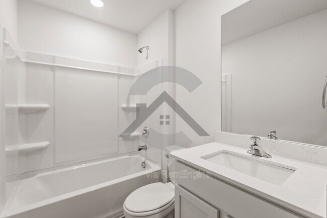 Building Photo - 110 E Sunbelt Ct