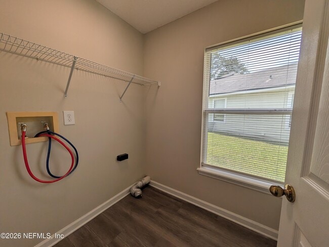 Building Photo - 127 Plantation Point Dr