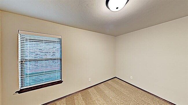 Building Photo - 412 Charles Ct