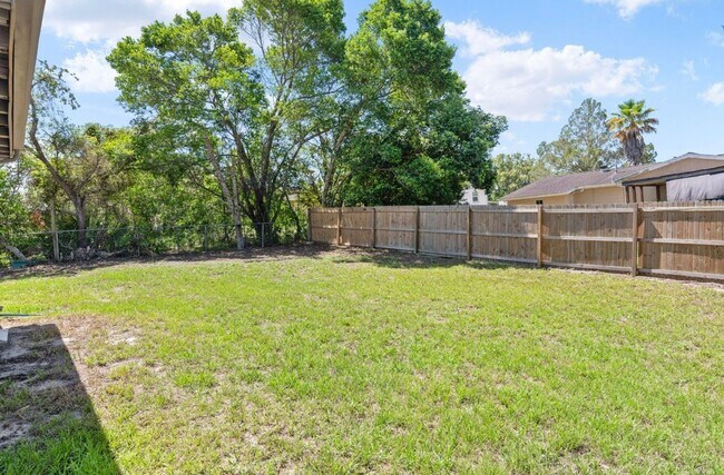 Building Photo - Renovated 3 bedroom 1 Bathroom fenced yard...