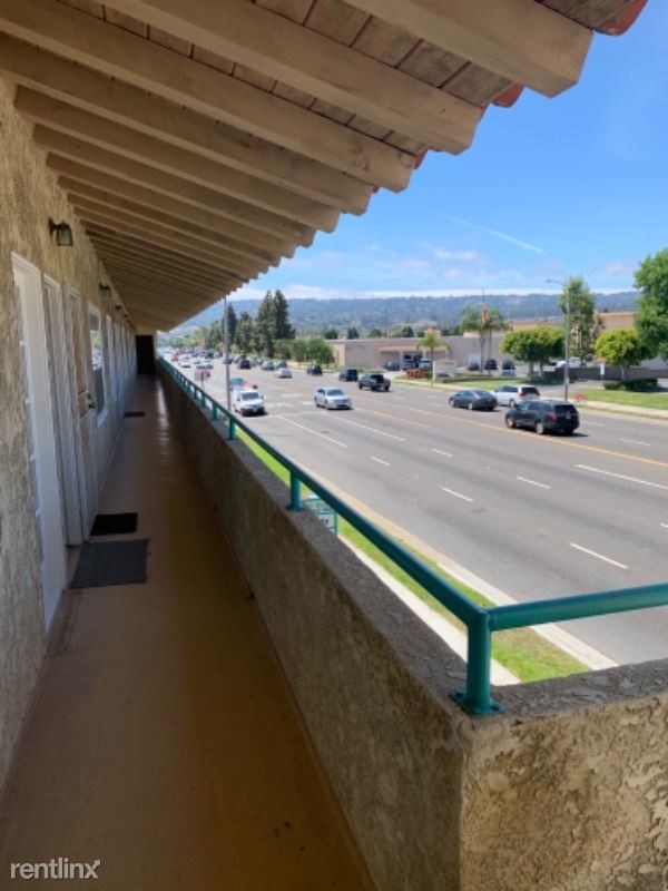 Building Photo - 1 br, 1 bath Apartment - 23706 Crenshaw Blvd