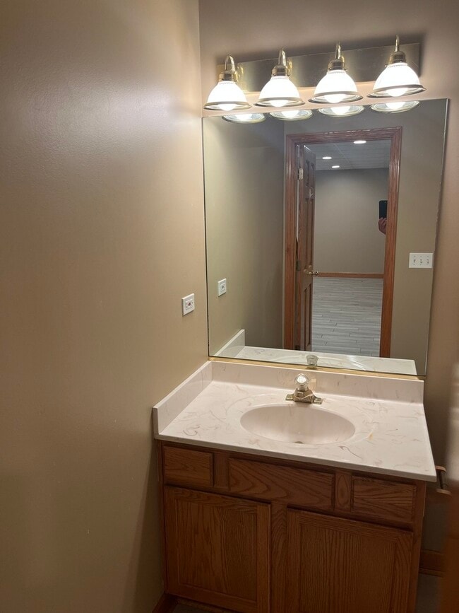 Building Photo - 934 Winnetka Terrace