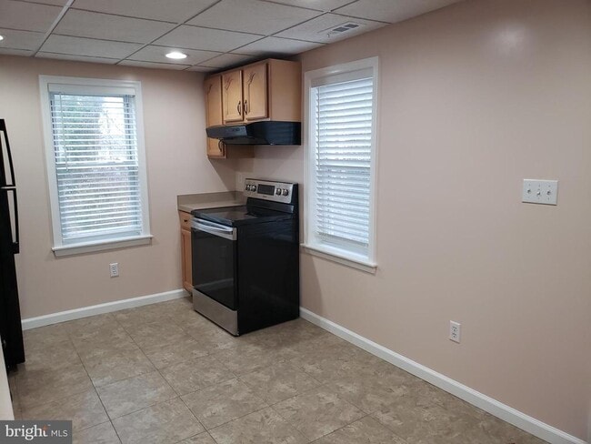 Building Photo - 417 S Washington St