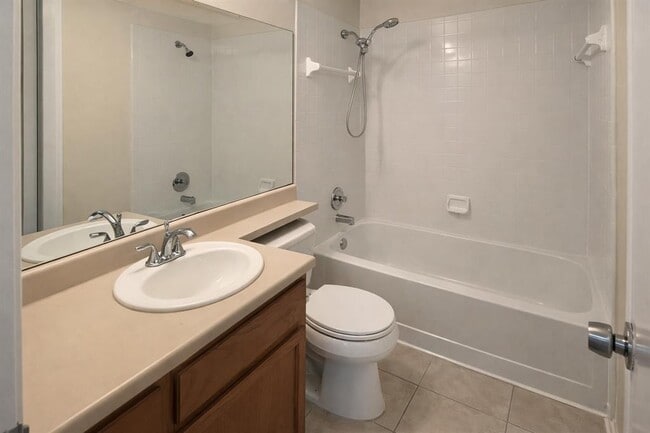 Building Photo - 1411 Gracy Farms Ln