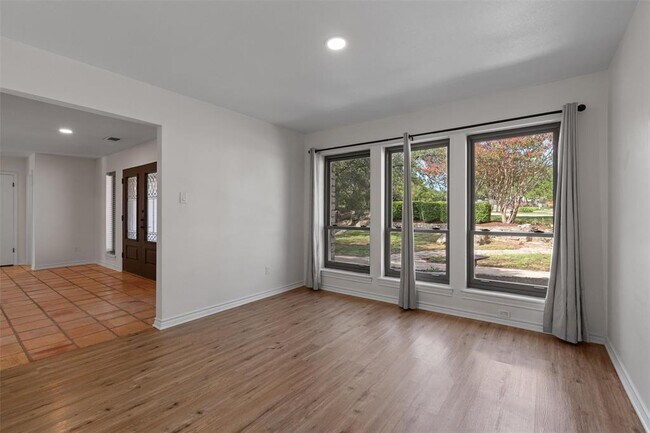 Building Photo - 104 Timpanagos Dr
